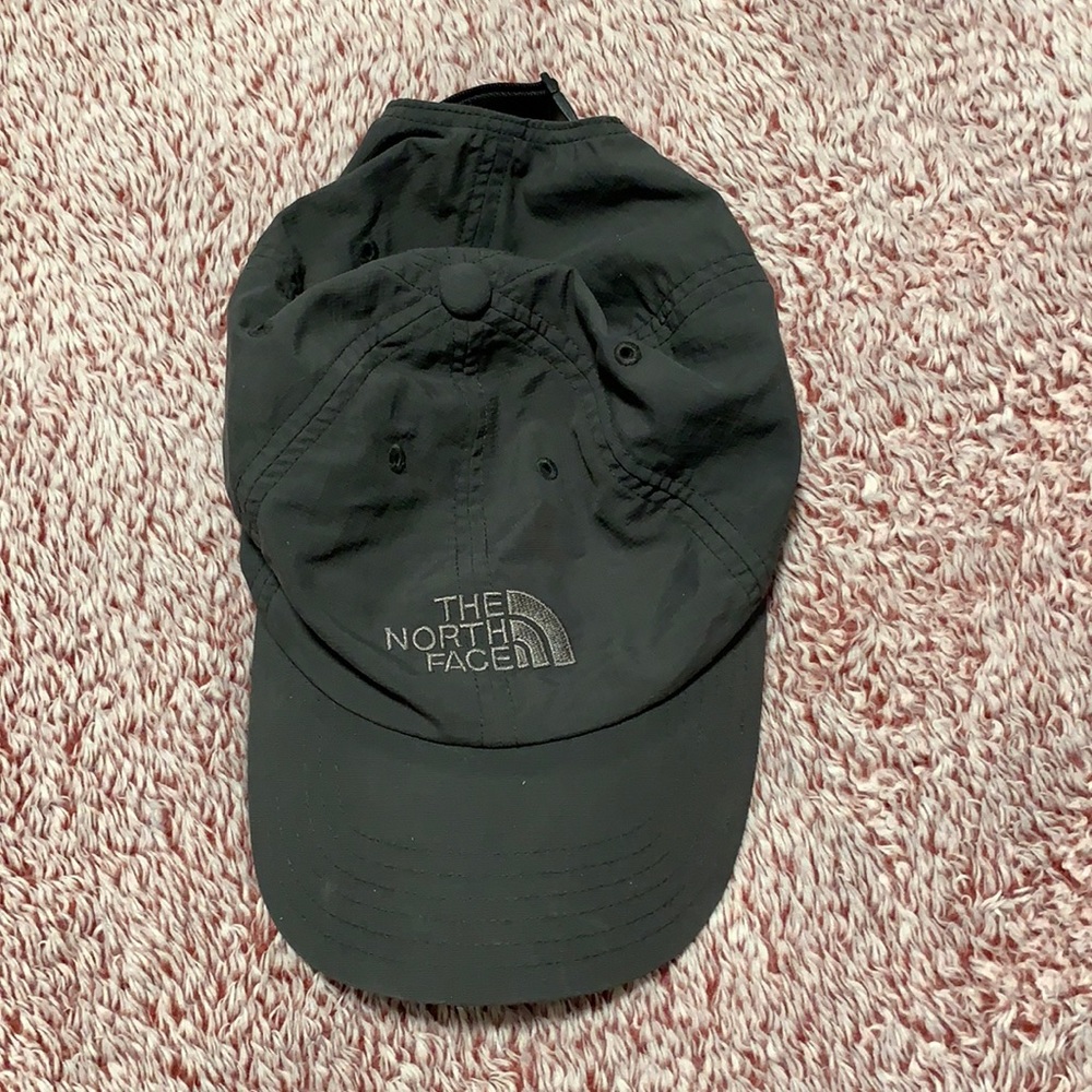North face adjustable hat